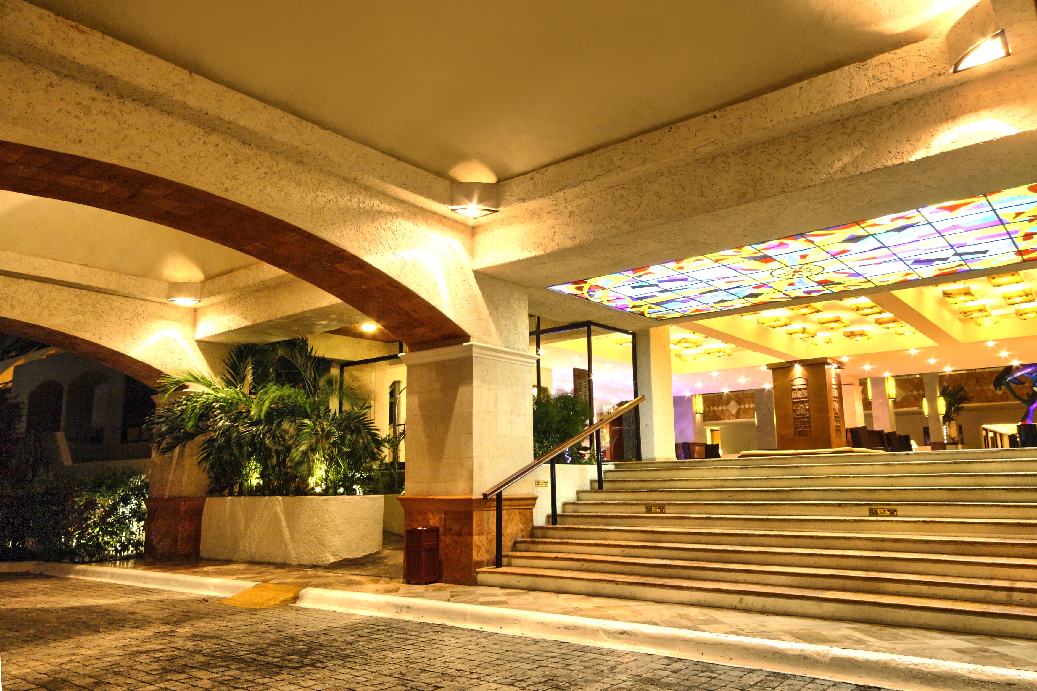 Golden Parnassus Resort & Spa (Adults Only) Cancun Bagian luar foto