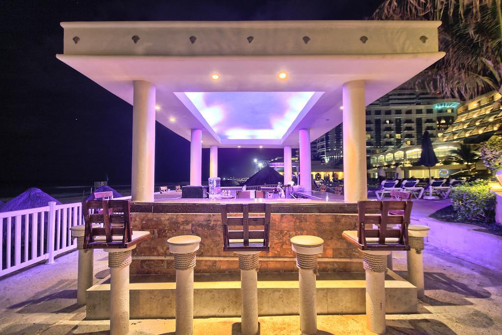 Golden Parnassus Resort & Spa (Adults Only) Cancun Bagian luar foto