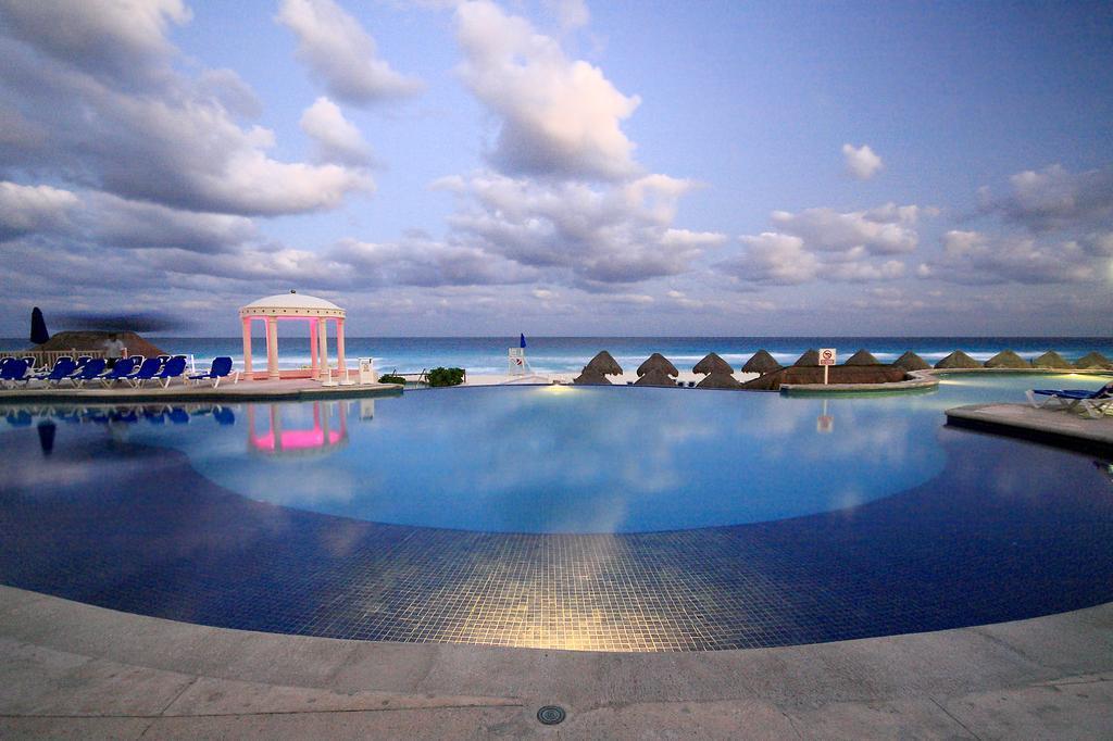 Golden Parnassus Resort & Spa (Adults Only) Cancun Bagian luar foto