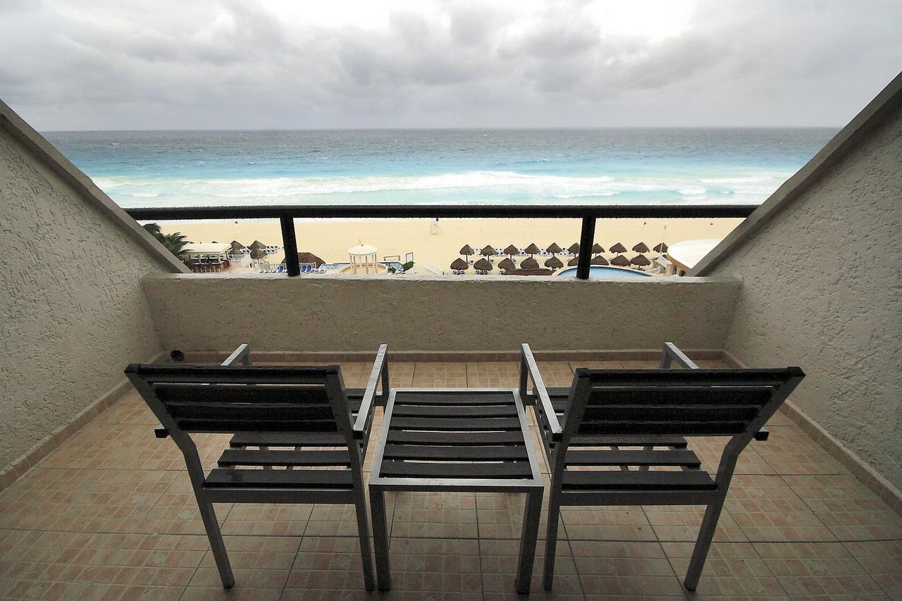 Golden Parnassus Resort & Spa (Adults Only) Cancun Bagian luar foto