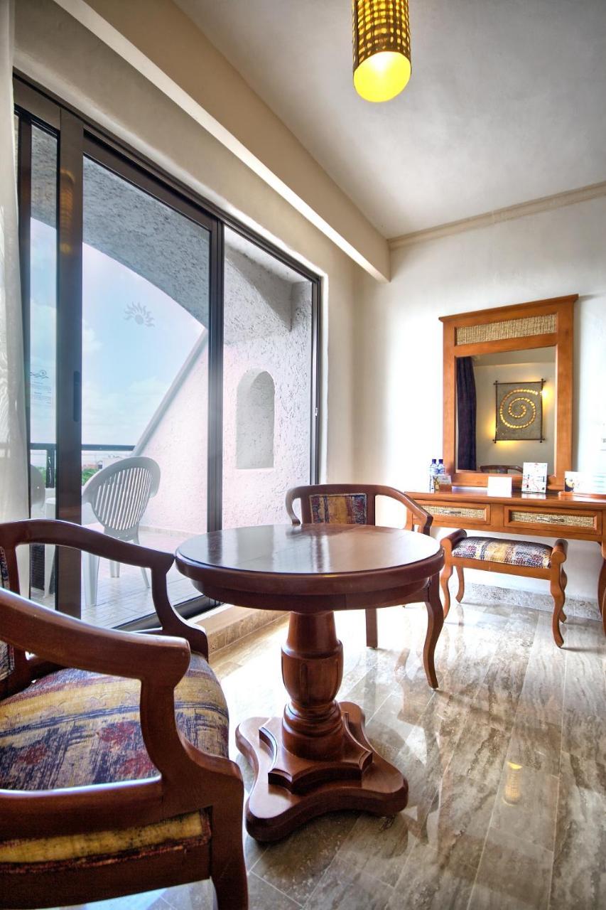 Golden Parnassus Resort & Spa (Adults Only) Cancun Bagian luar foto